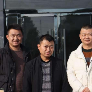 和睦兄弟三十年不分家，撐起父母晚年幸福生活——潁上縣謝橋鎮(zhèn)姜允紅三兄弟的故事